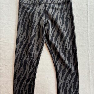 ZYIA Leggings with Gray and Black Pattern